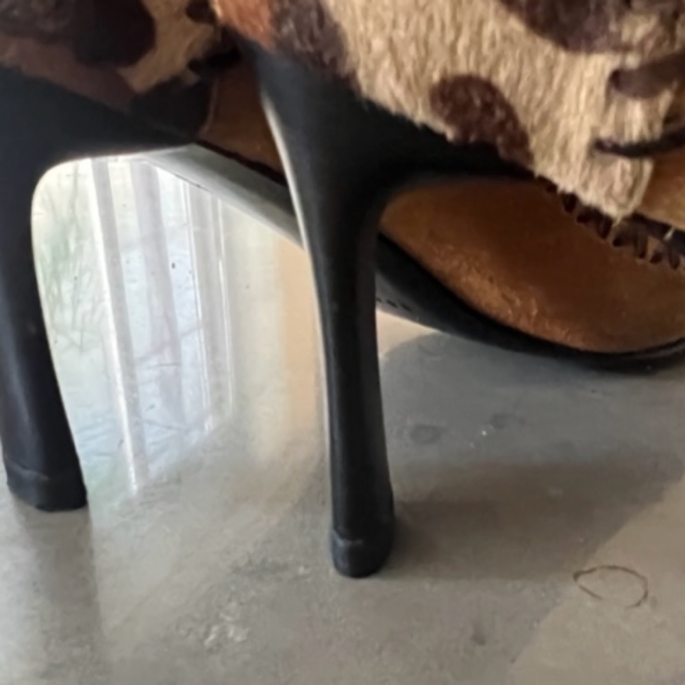 Casadei Italy Animal print Suede. Pointed Toe Size UK 5, Aust 6.5 - Picture 5 of 7